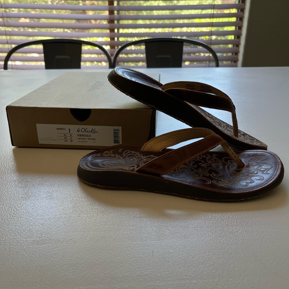 Olukai - Picture 3 of 6